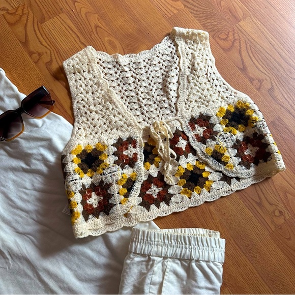 Sweater Vest - Picture 4 of 7